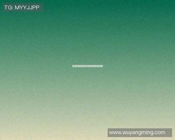 足球明星时尚风潮展现围脖魅力引领潮流新趋势